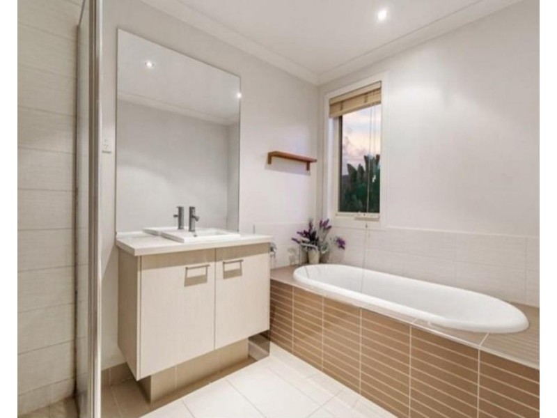 3  Eagles Nest Way, Point Cook VIC 3030