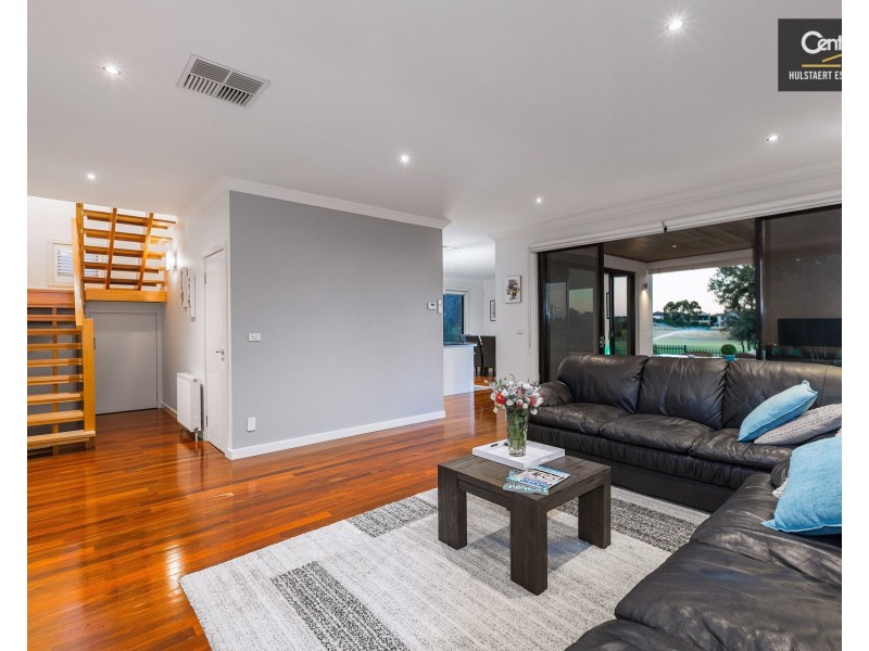 33  Times Square, Sanctuary Lakes VIC 3030