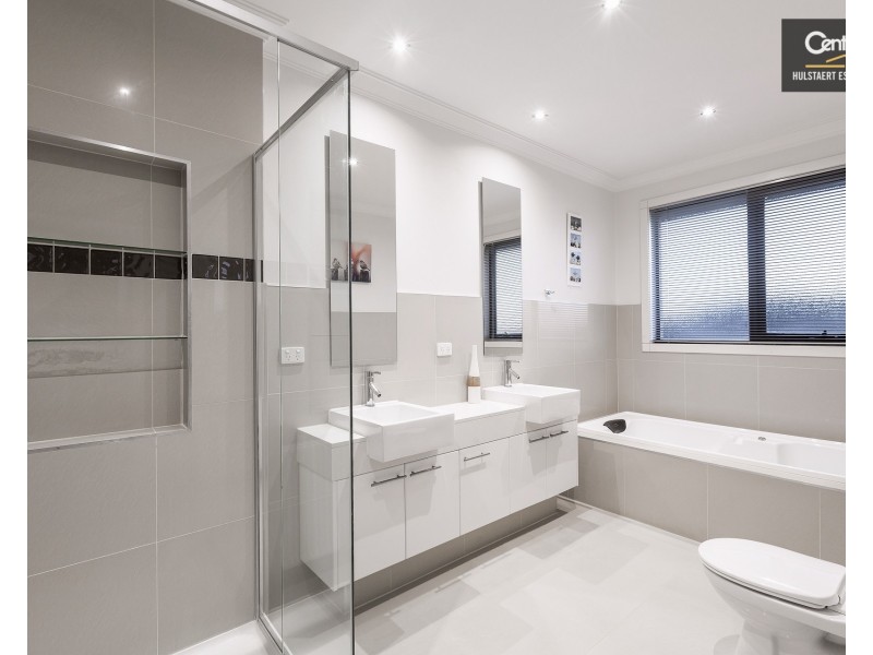 33  Times Square, Sanctuary Lakes VIC 3030