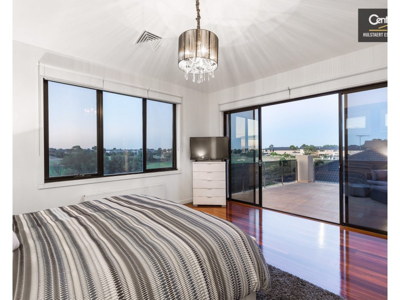 33  Times Square, Sanctuary Lakes VIC 3030