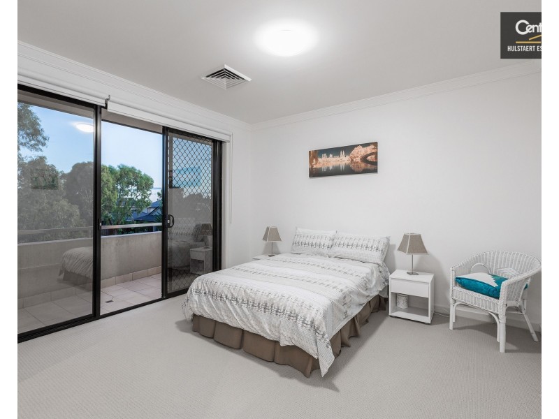 33  Times Square, Sanctuary Lakes VIC 3030