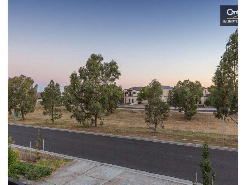 14 Palmer Avenue, Point Cook VIC 3030