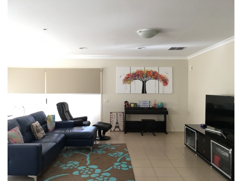 92 Breasley Parkway, Point Cook VIC 3030