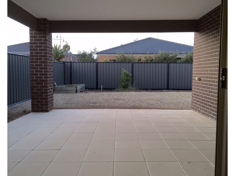 92 Breasley Parkway, Point Cook VIC 3030