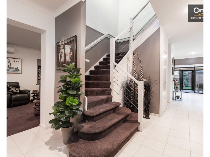 19 Banjo Paterson Circle, Point Cook VIC 3030