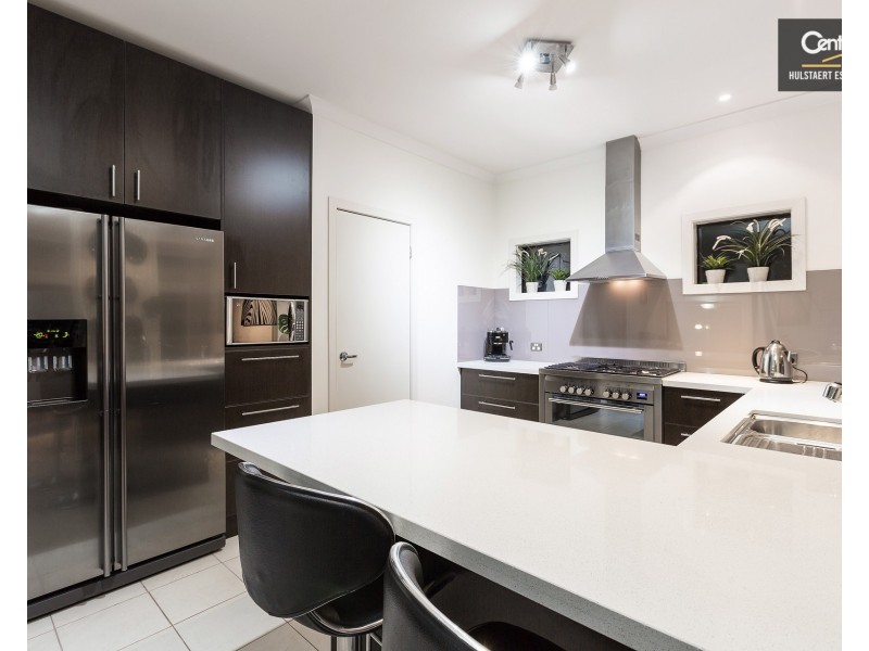 19 Banjo Paterson Circle, Point Cook VIC 3030