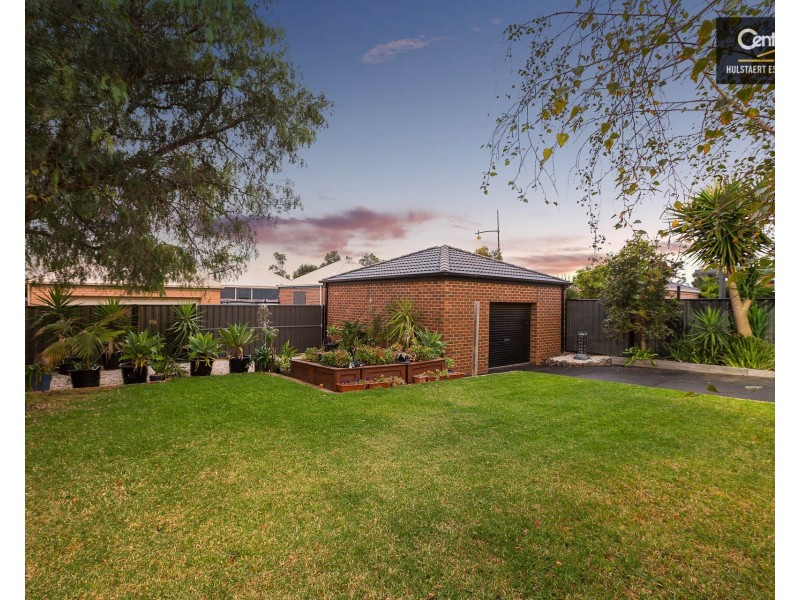 19 Banjo Paterson Circle, Point Cook VIC 3030