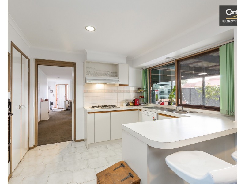 2 Kathleen Crescent, Hoppers Crossing VIC 3029