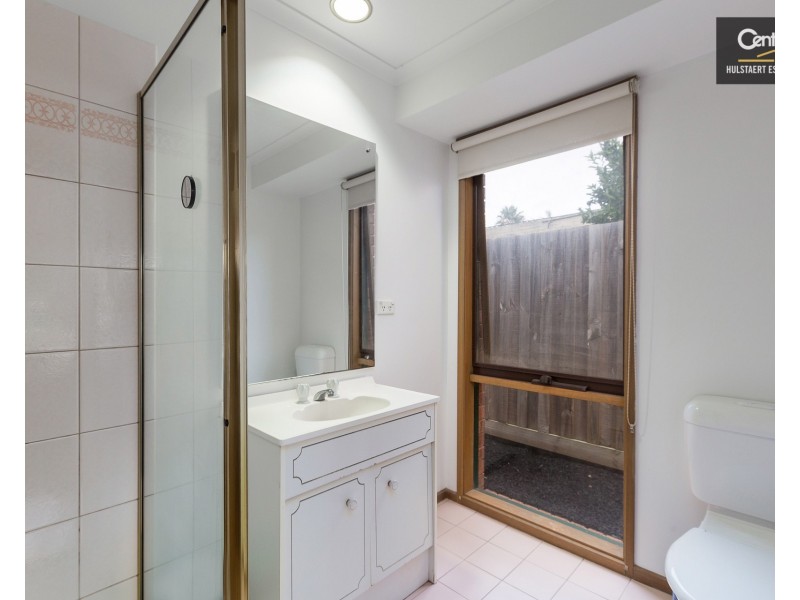 2 Kathleen Crescent, Hoppers Crossing VIC 3029