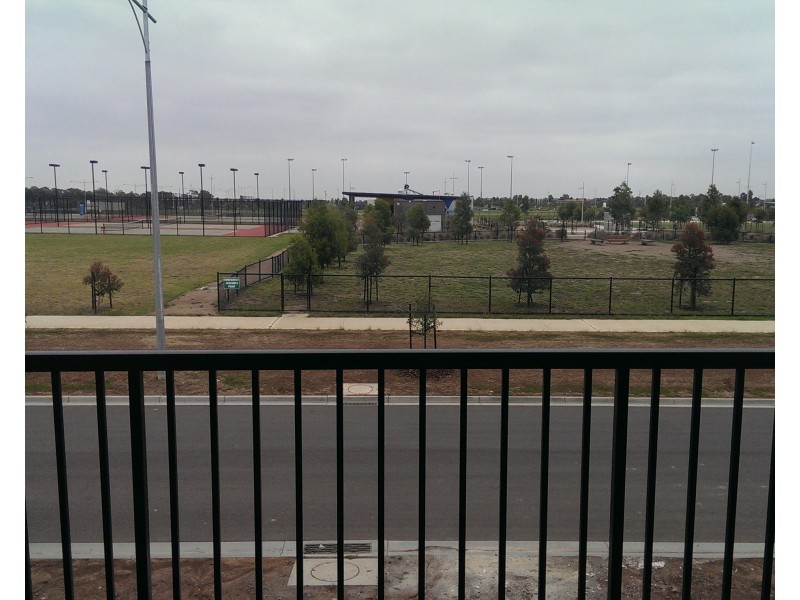 24 Middleton Drive, Point Cook VIC 3030