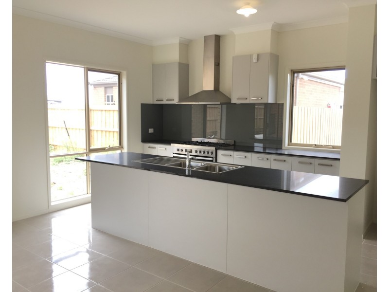 11 Mudgee Street, Point Cook VIC 3030
