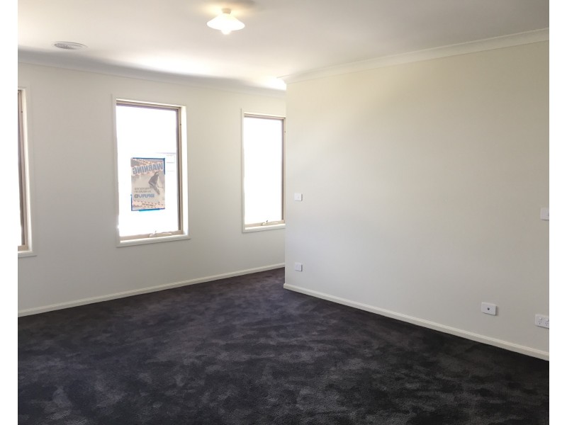 11 Mudgee Street, Point Cook VIC 3030