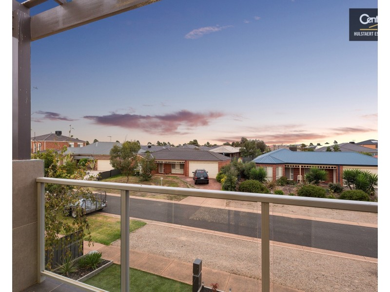 19  Banjo Paterson Circle, Point Cook VIC 3030