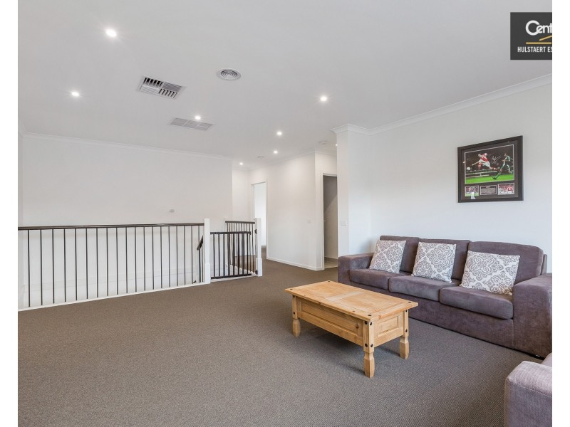 121 Bondi Parade, Point Cook VIC 3030