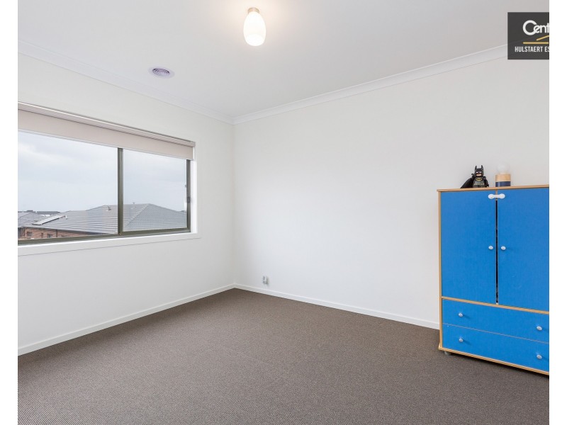 121 Bondi Parade, Point Cook VIC 3030