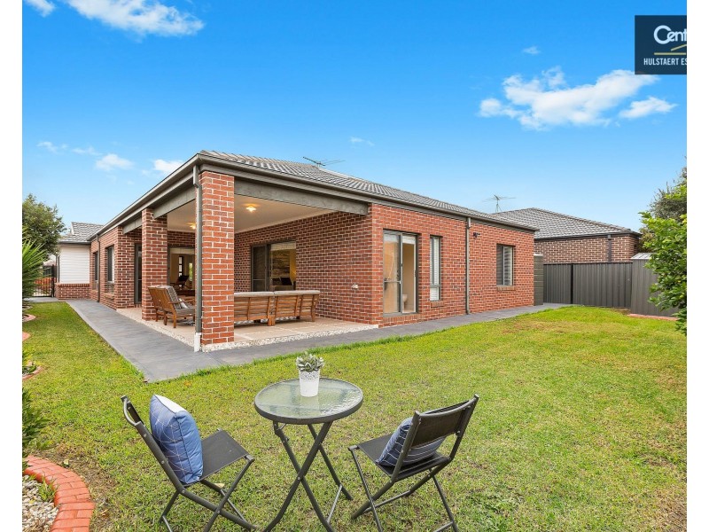 18 Beaurepaire Drive, Point Cook VIC 3030