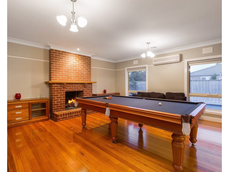 18 Snowbush Terrace, Point Cook VIC 3030