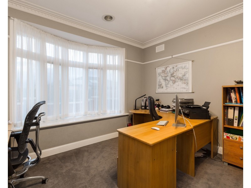 18 Snowbush Terrace, Point Cook VIC 3030