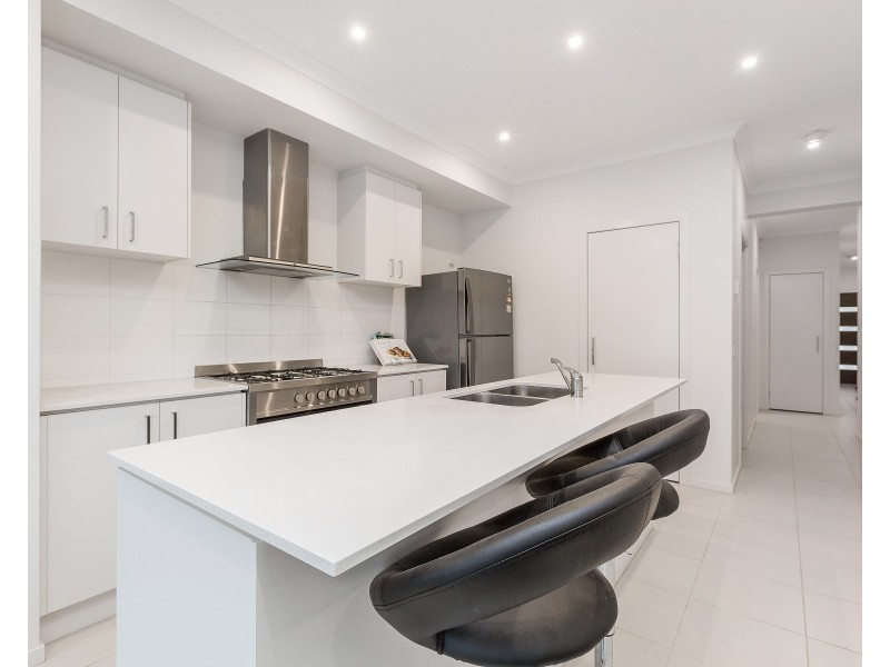 91 Sunnybank Drive, Point Cook VIC 3030