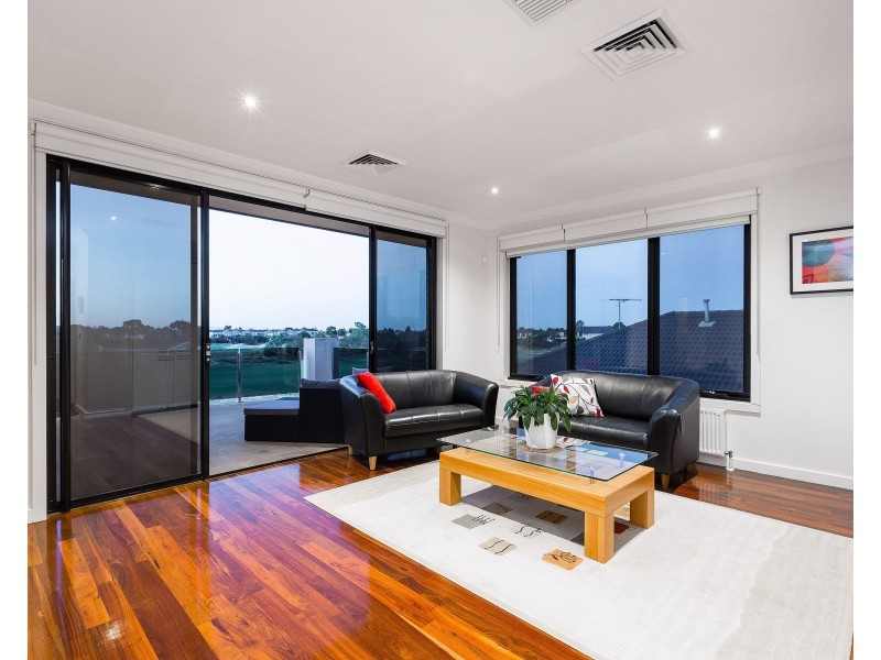 33 Times Square, Sanctuary Lakes VIC 3030