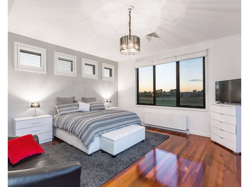 33 Times Square, Sanctuary Lakes VIC 3030