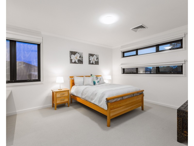 33 Times Square, Sanctuary Lakes VIC 3030