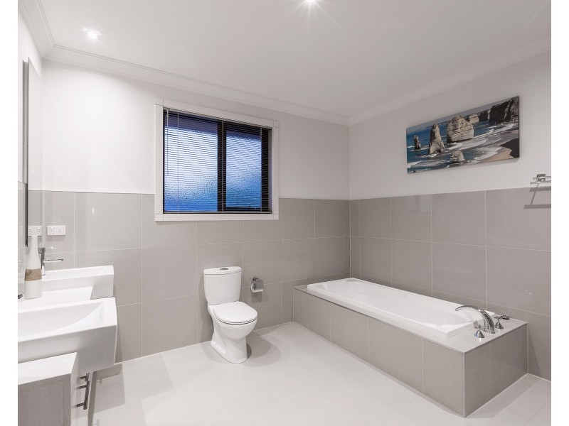 33 Times Square, Sanctuary Lakes VIC 3030