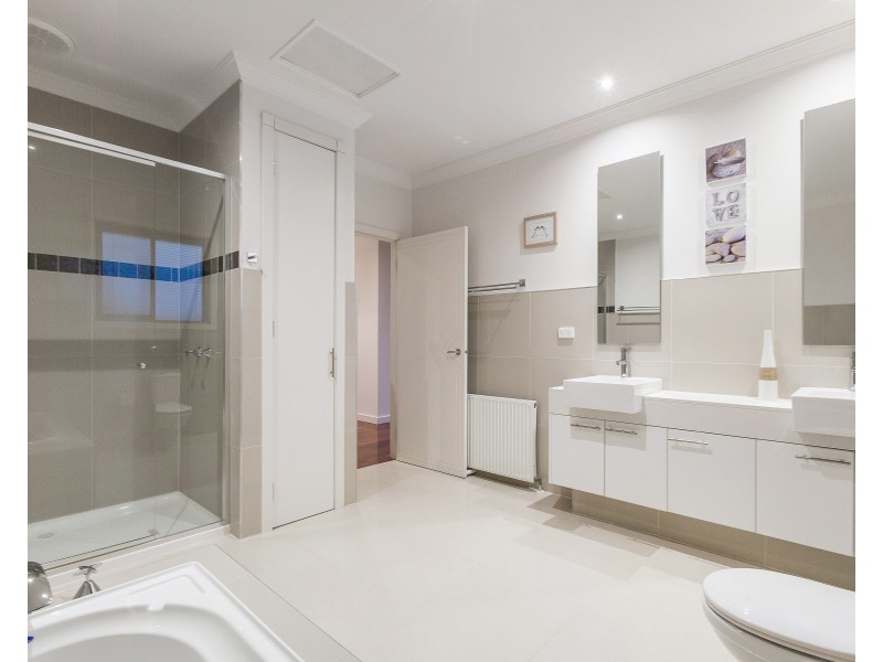 33 Times Square, Sanctuary Lakes VIC 3030