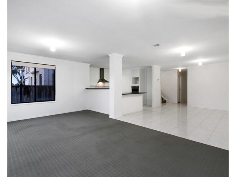 34/1 Greg Norman Drive, Sanctuary Lakes VIC 3030
