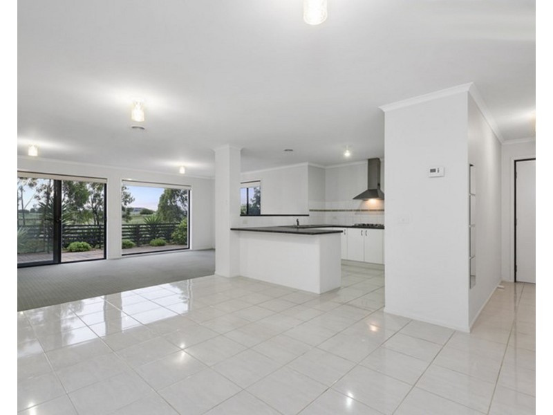 34/1 Greg Norman Drive, Sanctuary Lakes VIC 3030