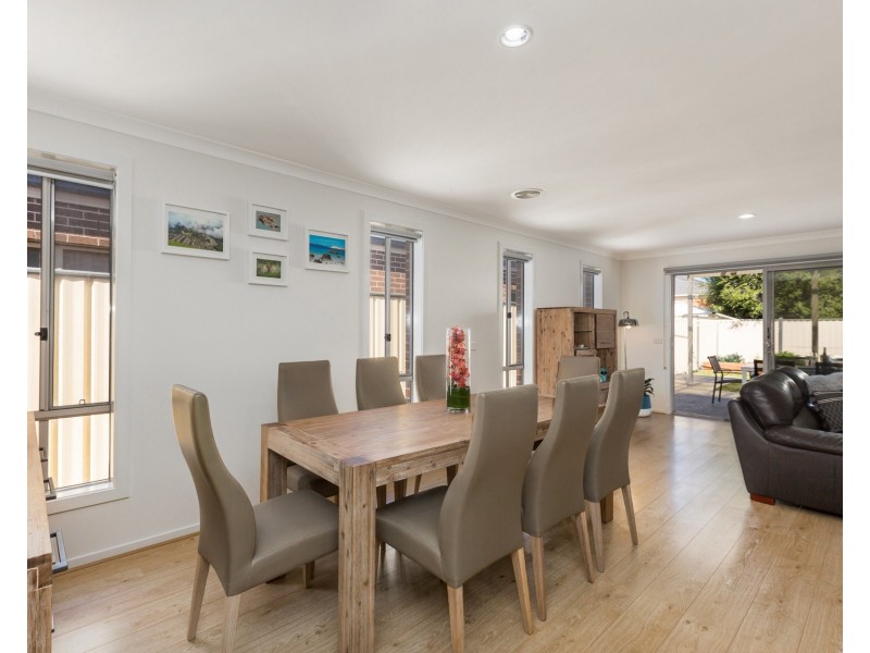 77 Hemsley Promenade, Point Cook VIC 3030