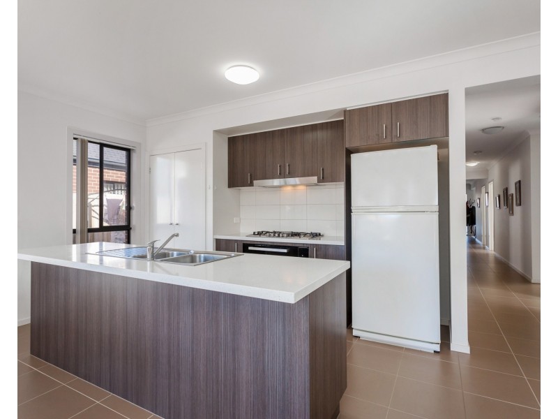 142 Haze Drive, Point Cook VIC 3030