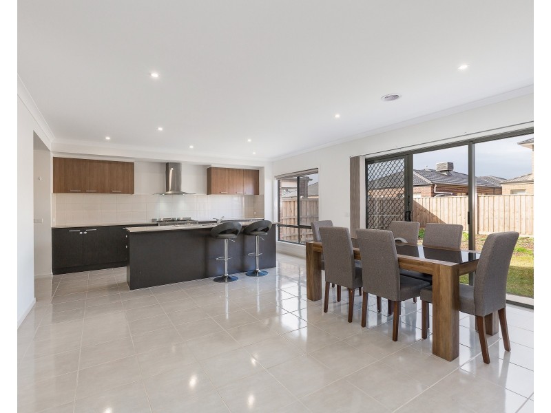 121 Bondi, Point Cook VIC 3030