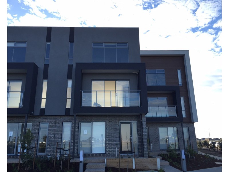 82 Ashcroft Avenue, Williams Landing VIC 3027