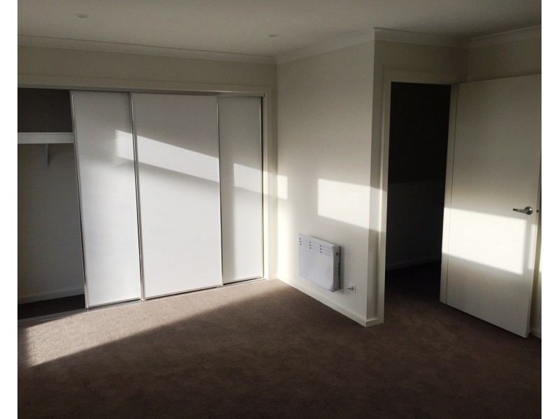 82 Ashcroft Avenue, Williams Landing VIC 3027