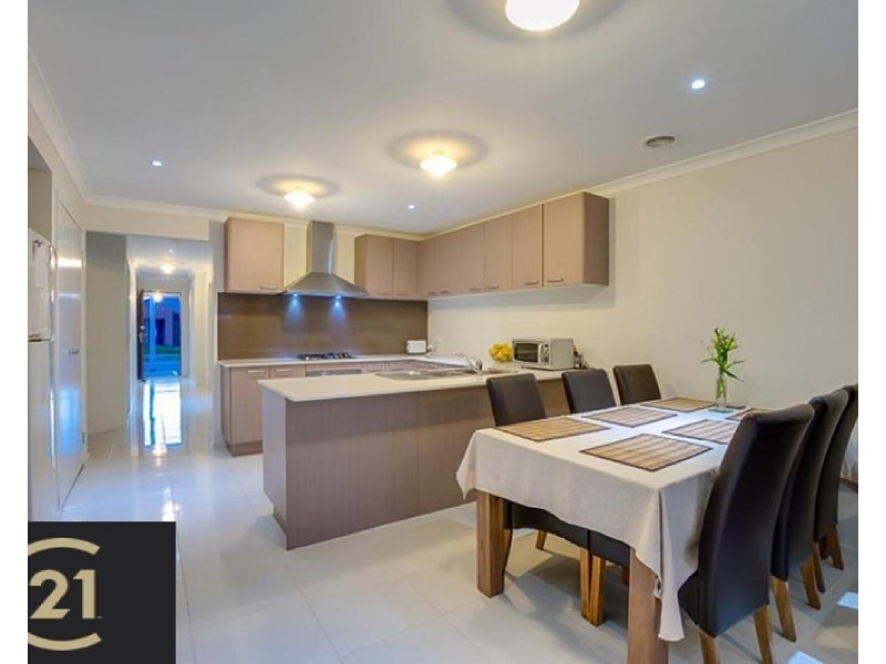 8 Silverbush Way, Truganina VIC 3029