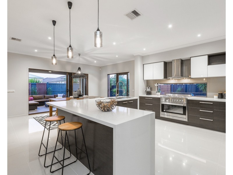 243 Saltwater Promenade, Point Cook VIC 3030