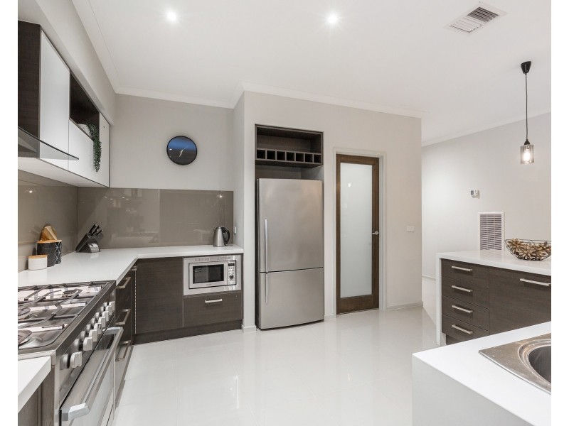 243 Saltwater Promenade, Point Cook VIC 3030