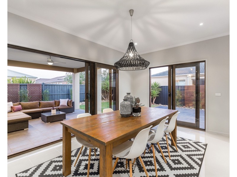 243 Saltwater Promenade, Point Cook VIC 3030