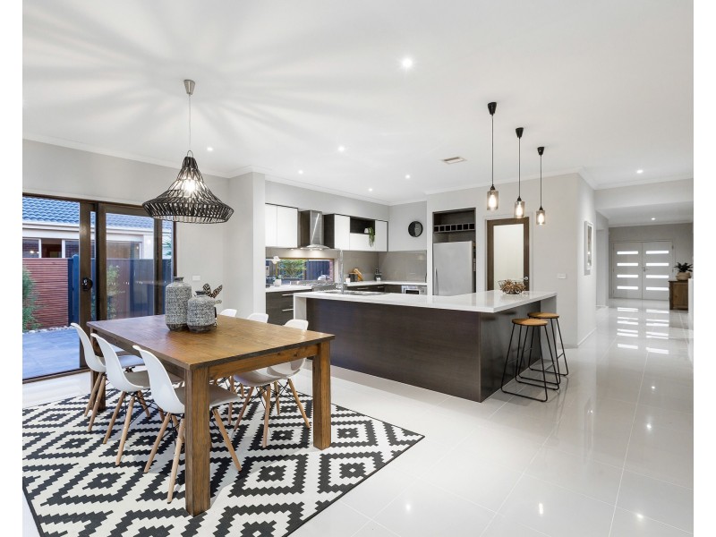 243 Saltwater Promenade, Point Cook VIC 3030