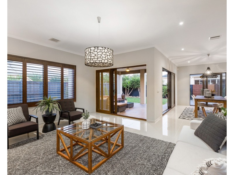 243 Saltwater Promenade, Point Cook VIC 3030