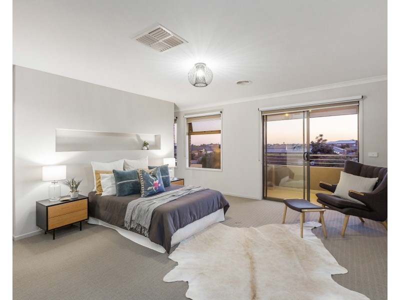 243 Saltwater Promenade, Point Cook VIC 3030