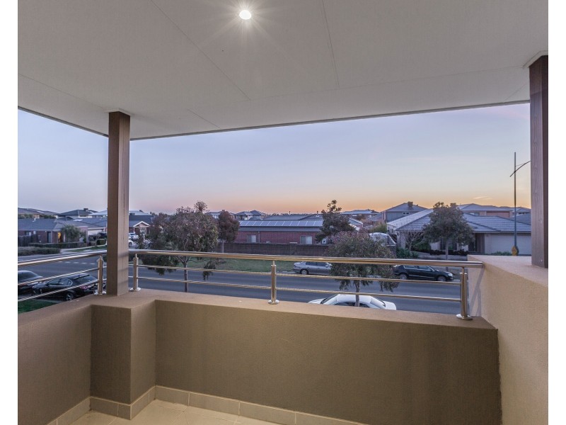 243 Saltwater Promenade, Point Cook VIC 3030