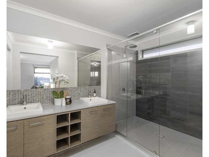 243 Saltwater Promenade, Point Cook VIC 3030