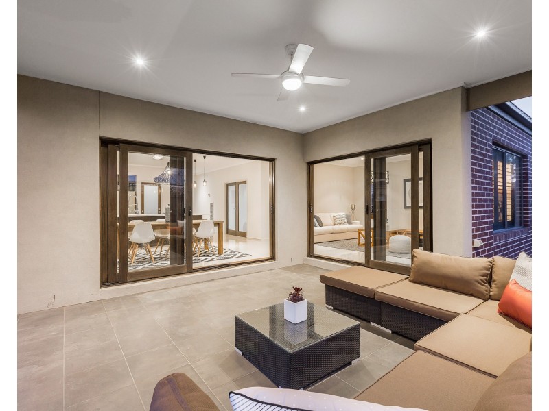 243 Saltwater Promenade, Point Cook VIC 3030