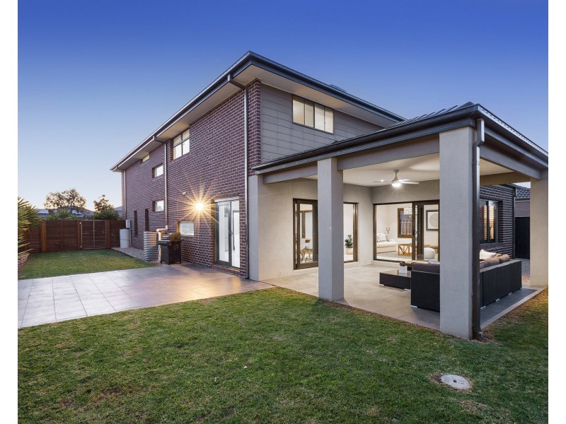243 Saltwater Promenade, Point Cook VIC 3030