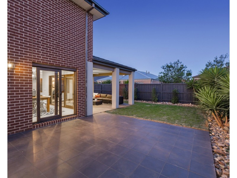 243 Saltwater Promenade, Point Cook VIC 3030