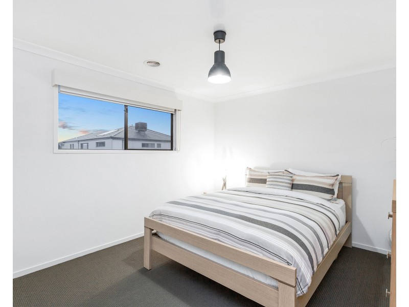 5 Waves Drive, Point Cook VIC 3030