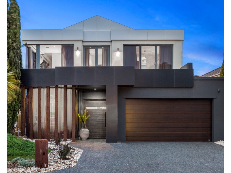 6 Panorama Way, Sanctuary Lakes VIC 3030
