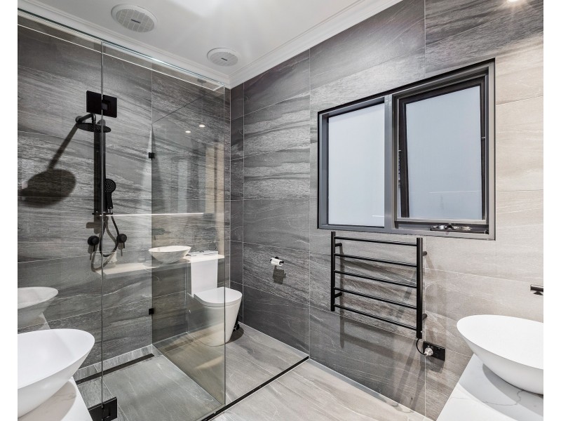 6 Panorama Way, Sanctuary Lakes VIC 3030